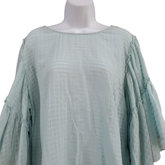 VINCE CAMUTO 3/4 Flutter Bell Sleeve Top Size 1X - Picture 3 of 9